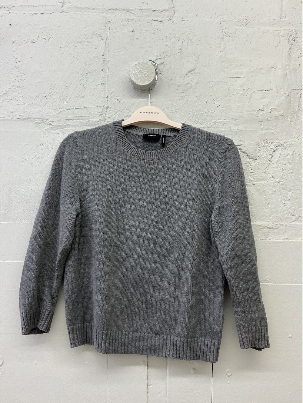 Theory Shrunken Crew Neck Sweater in Gray Cotton Cashmere blend